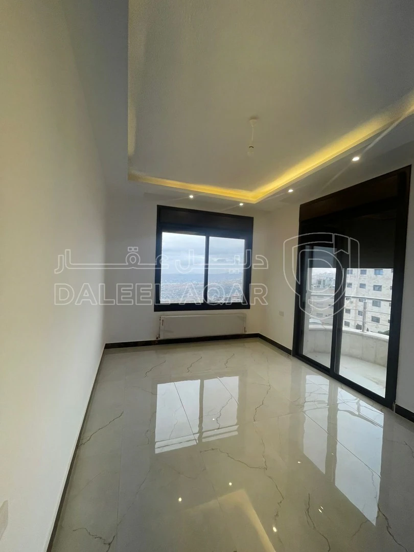 شقة في جبيهة خلف السيفوي  - 130,000 دأ - صورة 1